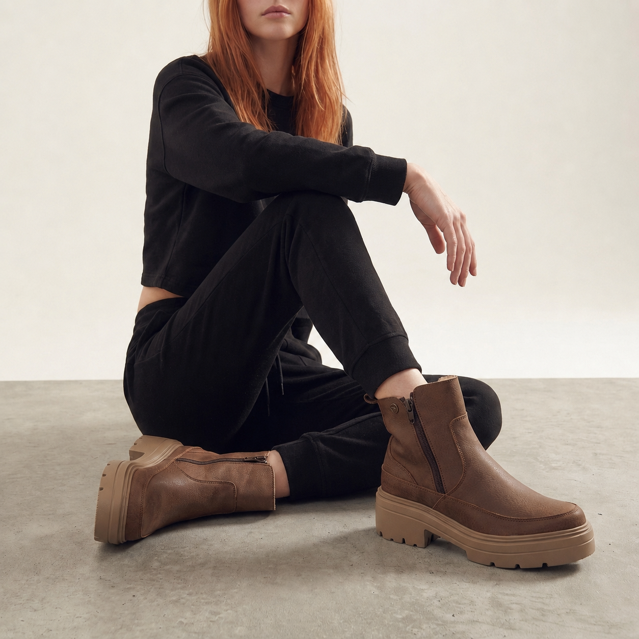 Bota KEADY Montes cuero genuino ultraliviano